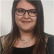 Profesora particular ofrece clases a todos los cursos de la ESO para impartir clases de Catalán, Castellano, Naturales, Sociales, Latín